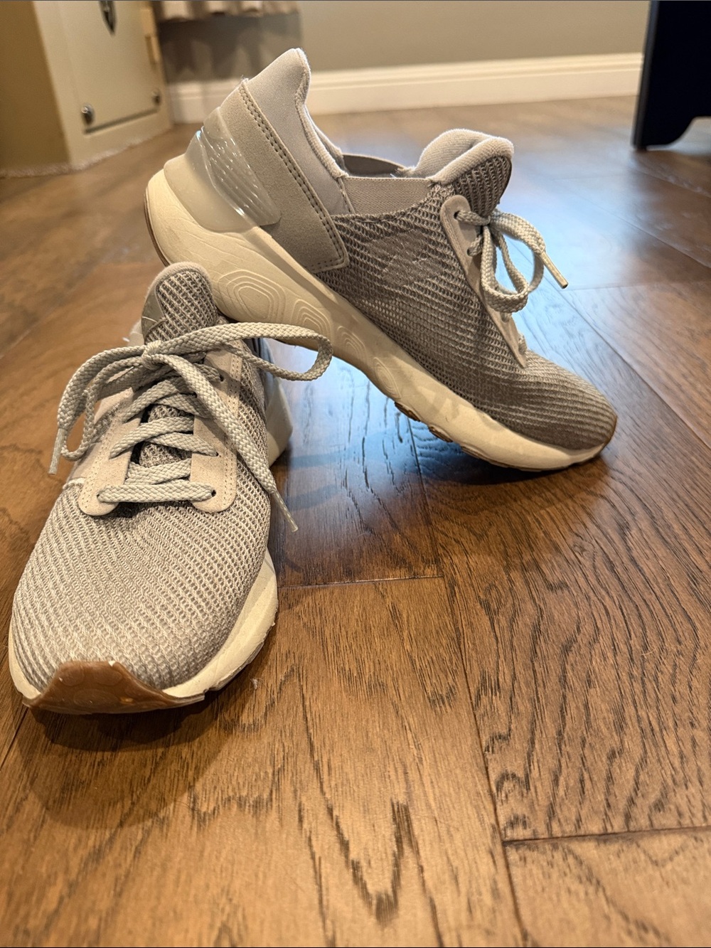 Women’s New Balance Fresh Foam 1440 size 9